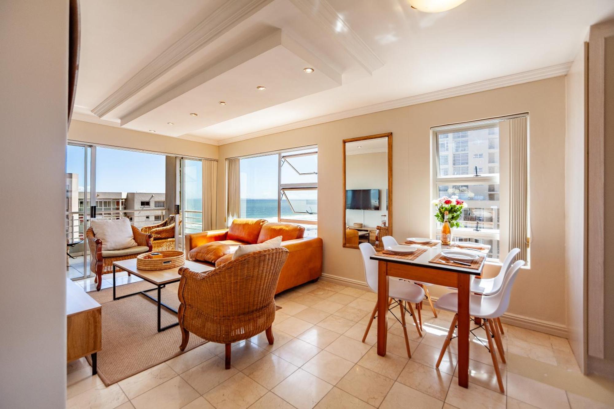 Ocean View 7th Floor 2 Bed, Blouberg Apartment