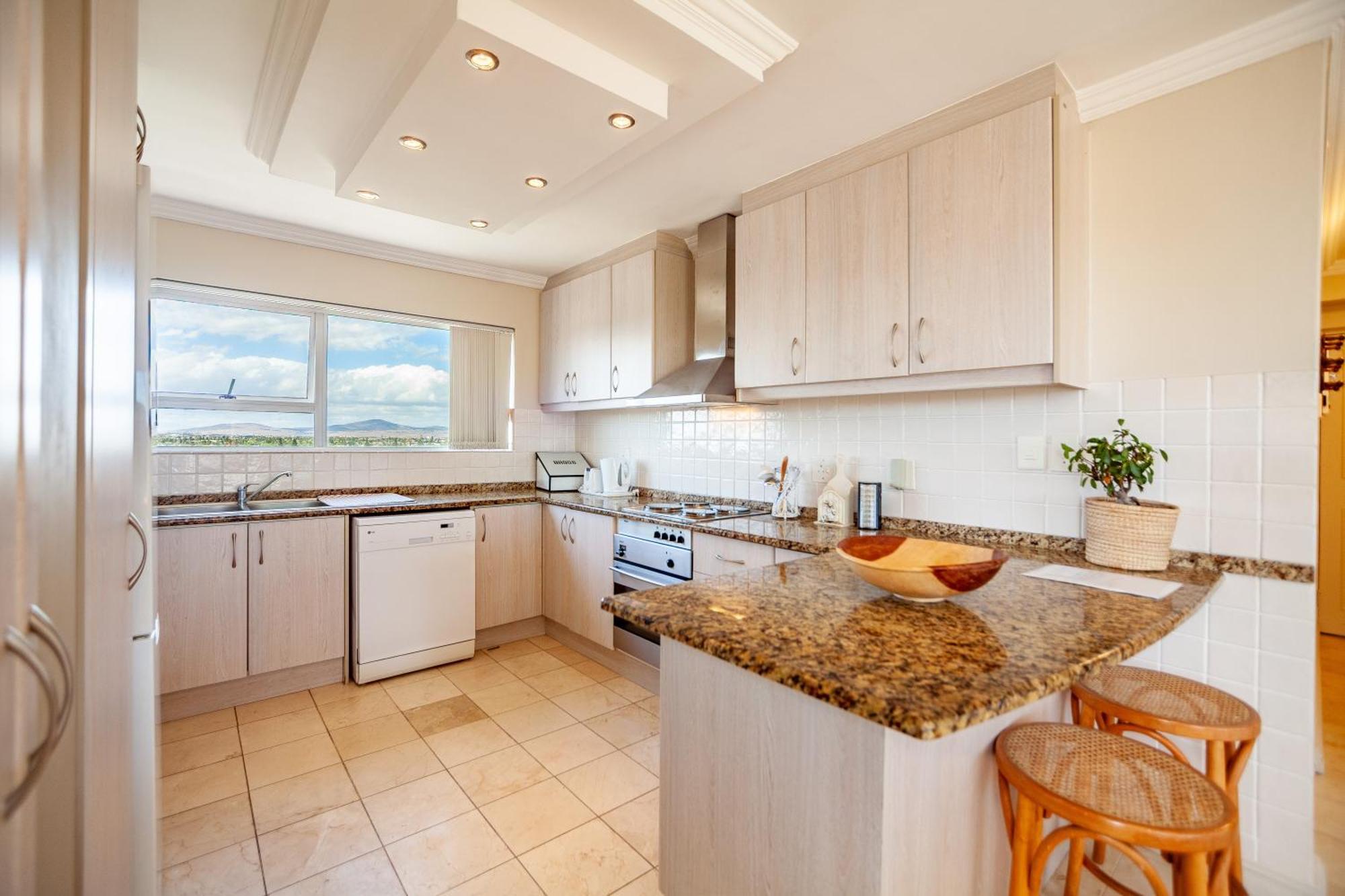 Ocean View 7th Floor 2 Bed, Blouberg