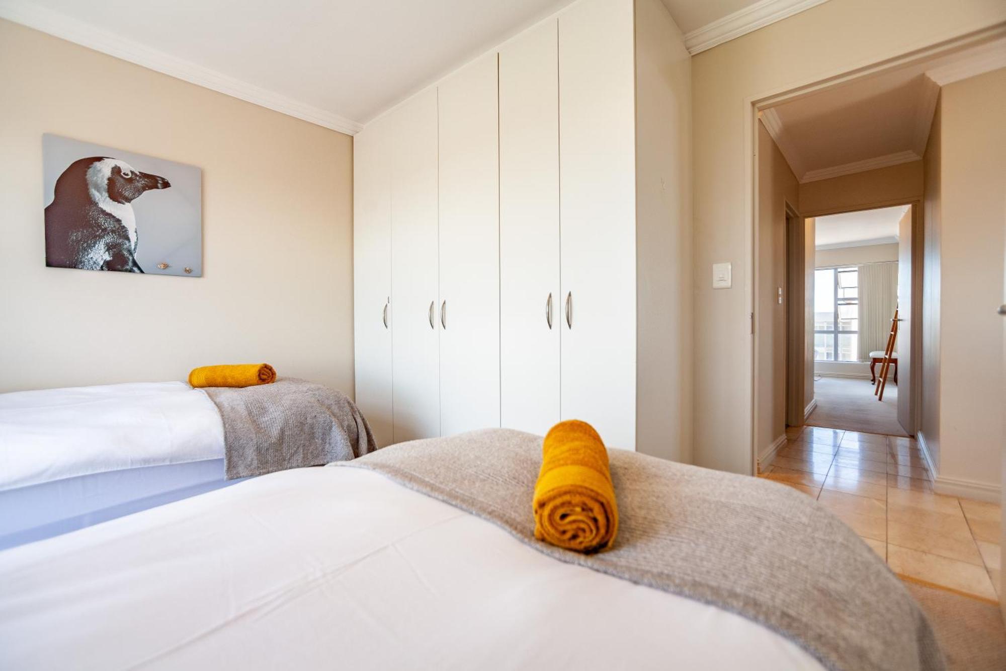 Ocean View 7th Floor 2 Bed, Blouberg