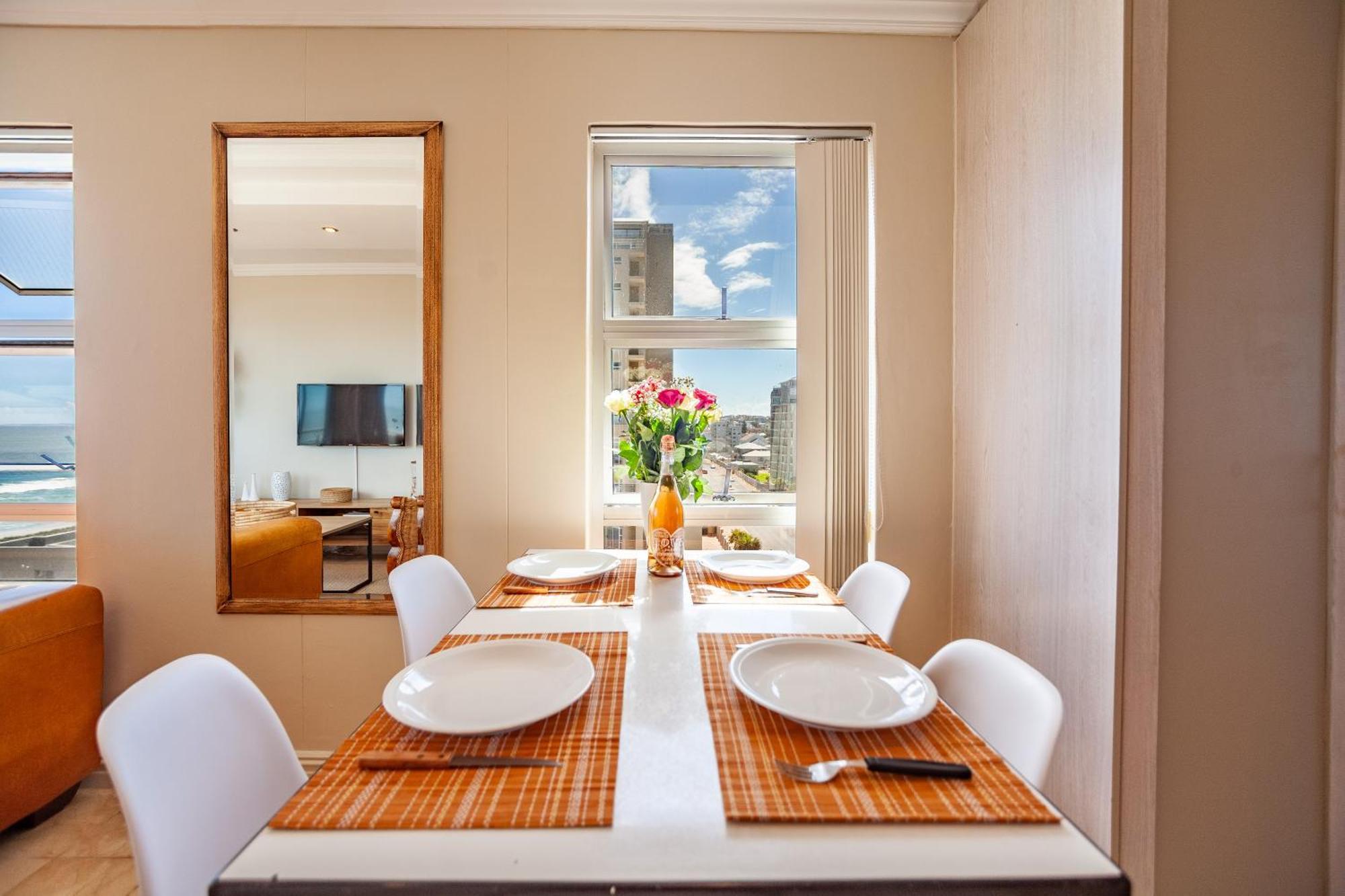 Ocean View 7th Floor 2 Bed, Blouberg Apartment Cape Town