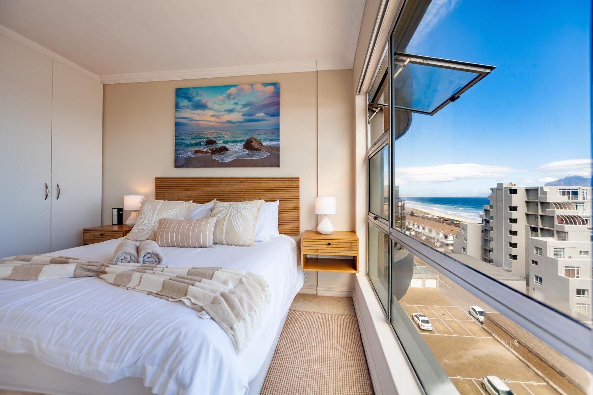 Ocean View 7th Floor 2 Bed, Blouberg * Cape Town